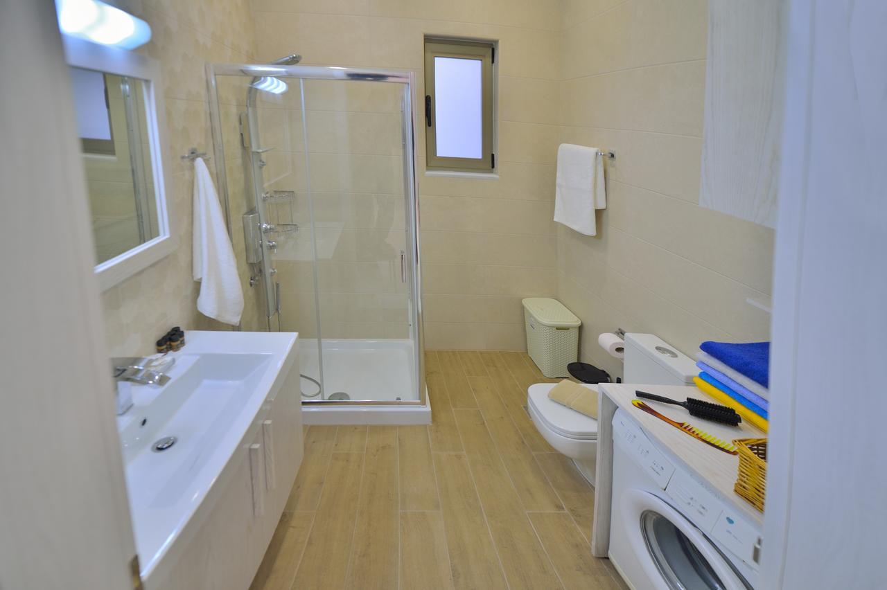 Bee House Apartment กิสเซมอส ภายนอก รูปภาพ